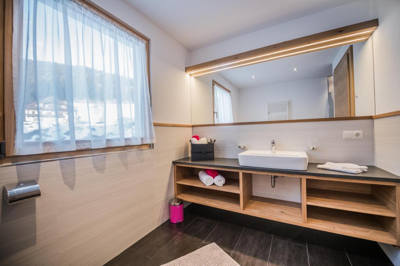 Aparthotel Toninghof Dobbiaco Esterno foto