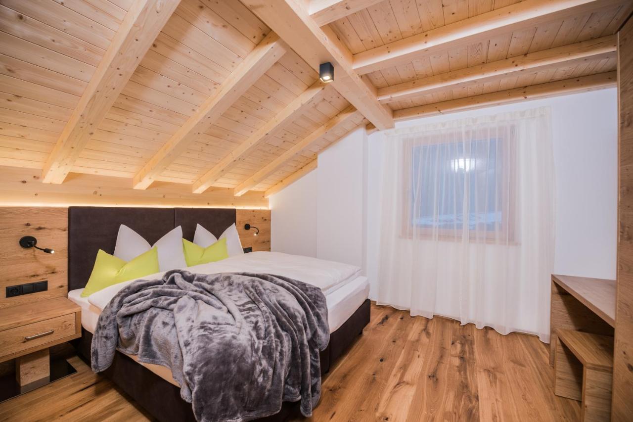 Aparthotel Toninghof Dobbiaco Esterno foto
